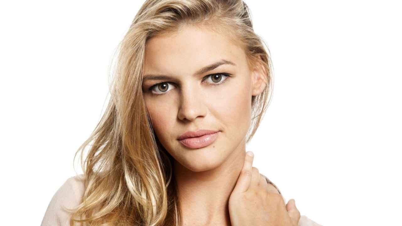 Kelly Rohrbach: From Sports Illustrated Rookie to Hollywood's Golden Girl